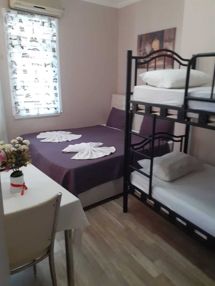Standard Double or Twin Room photo 1