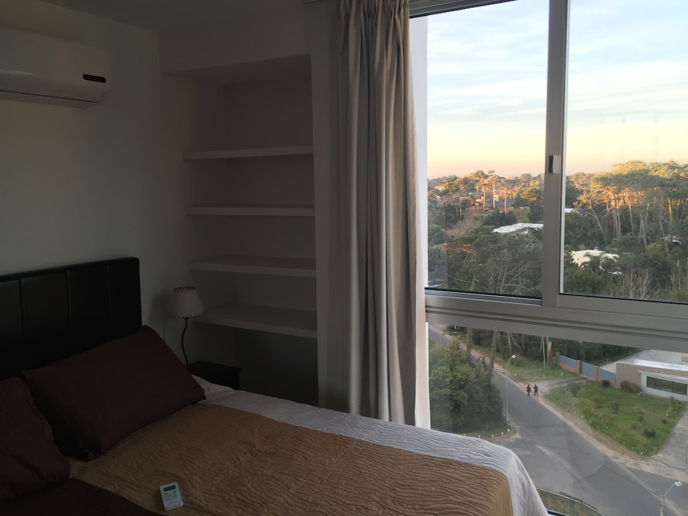 Panoramic Apartment, 1 King Bed, Accessible, Ocean View photo 1