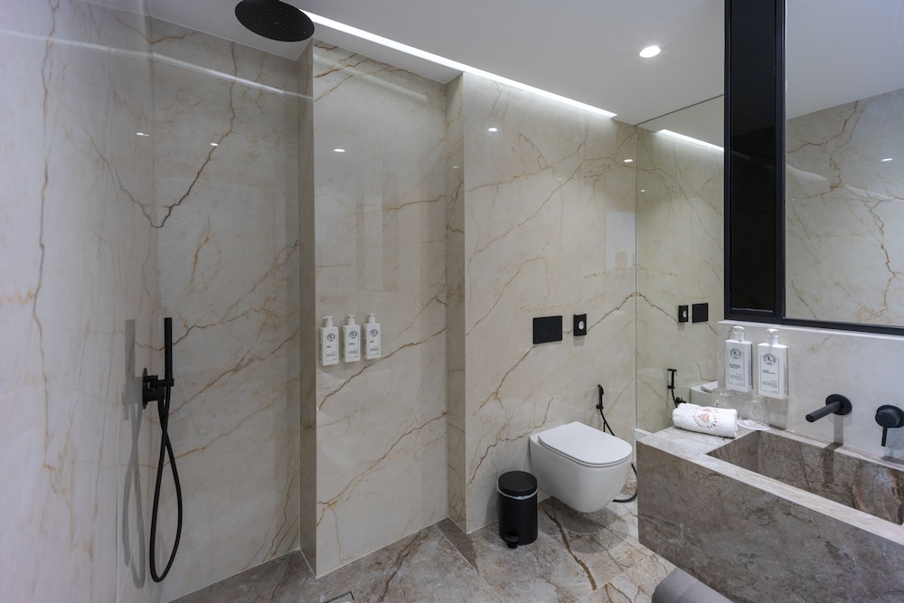 Essential Room