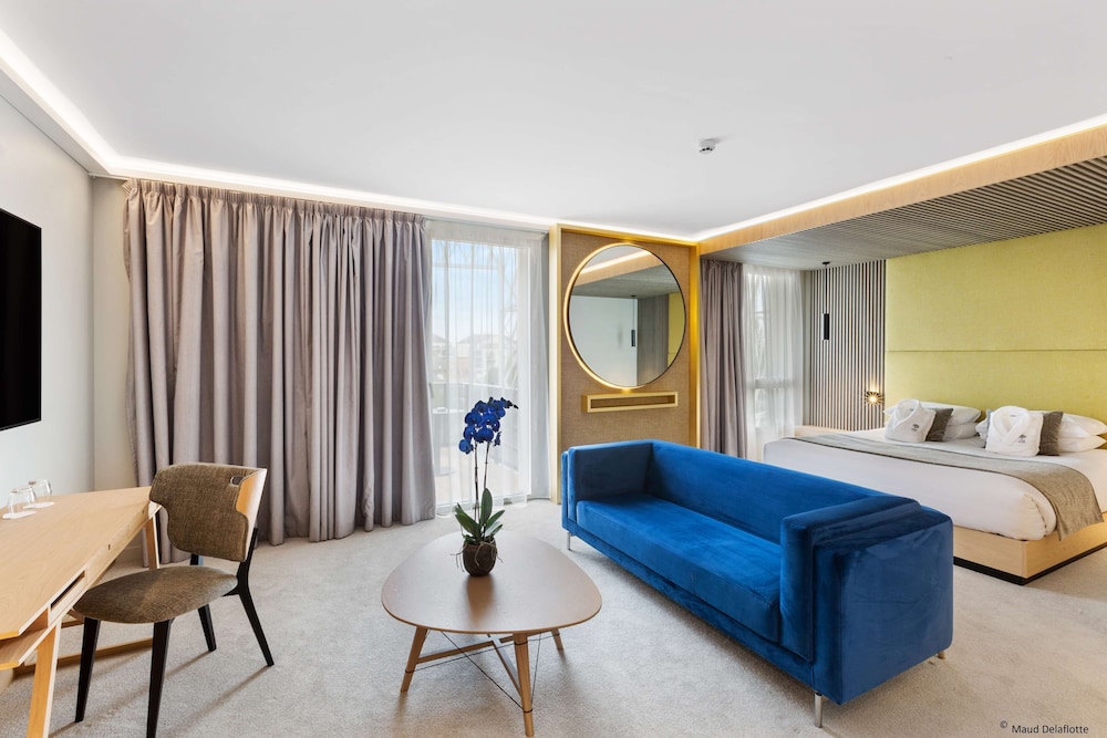 Executive Suite, 1 King Bed, Non Smoking (Twin bed on request) photo 3