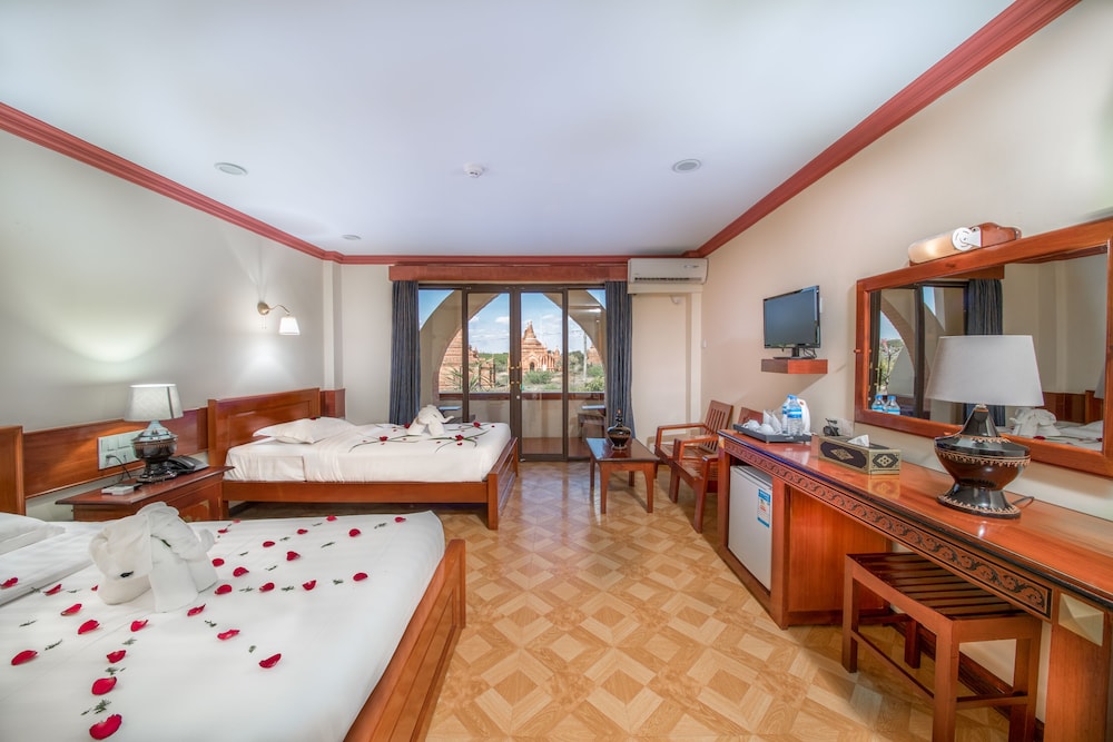 Temple View Deluxe, Balcony