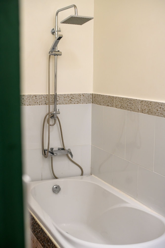 Traditional House, 3 Bedrooms - Photo 10