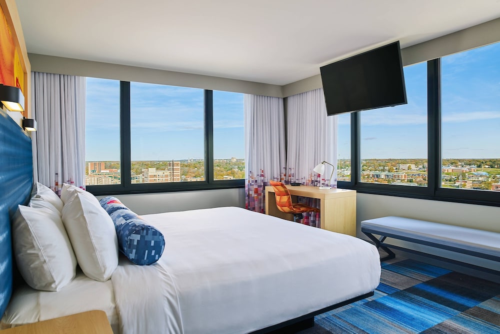 Executive Suite, 1 Double Bed, Corner photo 3