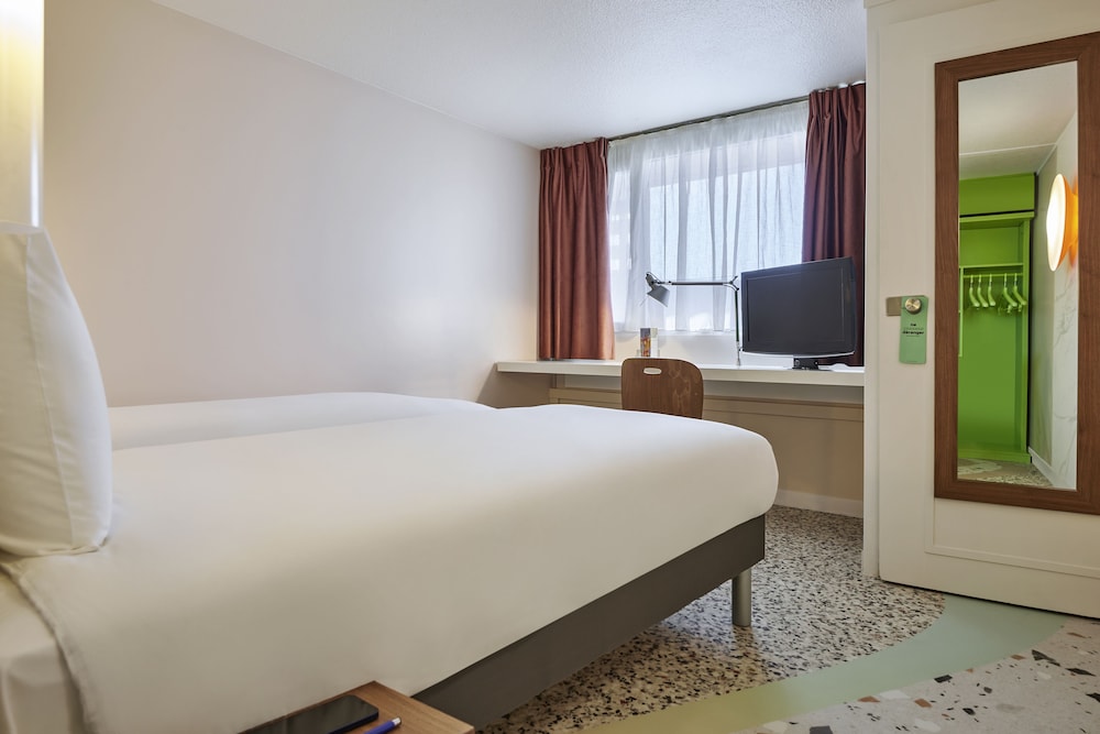 Room, 2 Twin Beds (Pop) - Photo 5