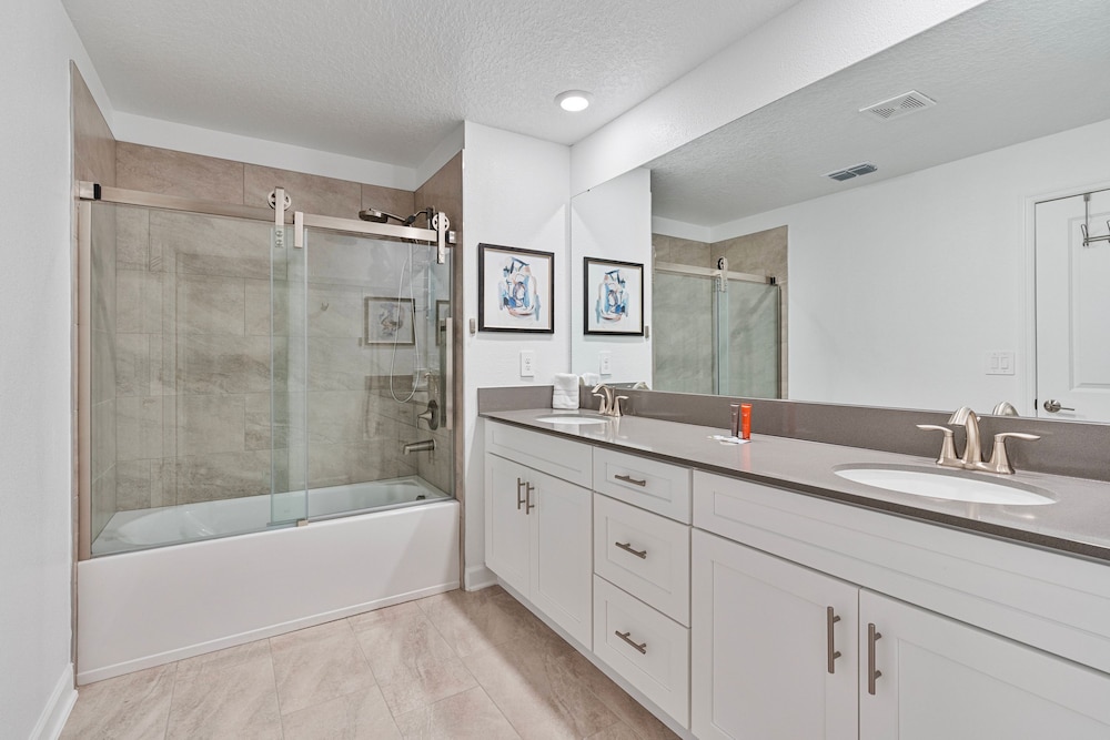 Brand New Home 5 Bedrooms 4 Baths At Storey Lake, Photo 34