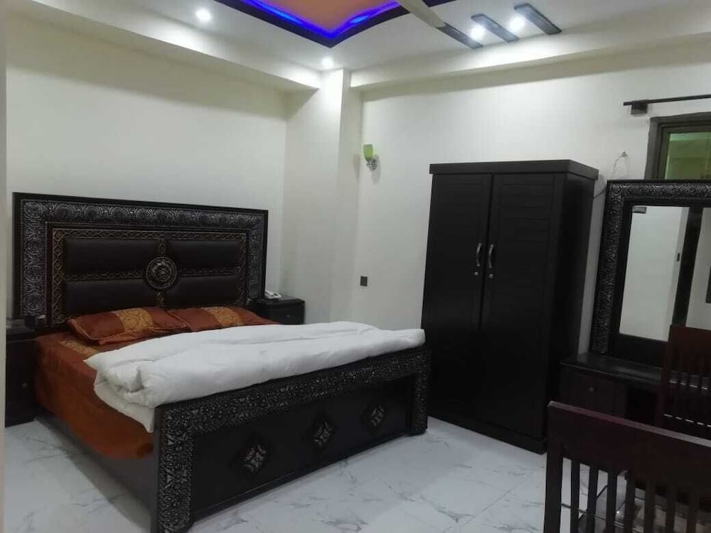 Deluxe Double or Twin Room photo 3
