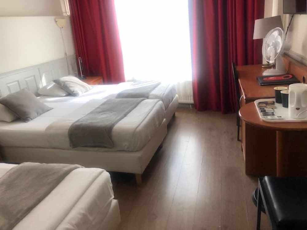 Triple Room, 3 Twin Beds thumbnail 5
