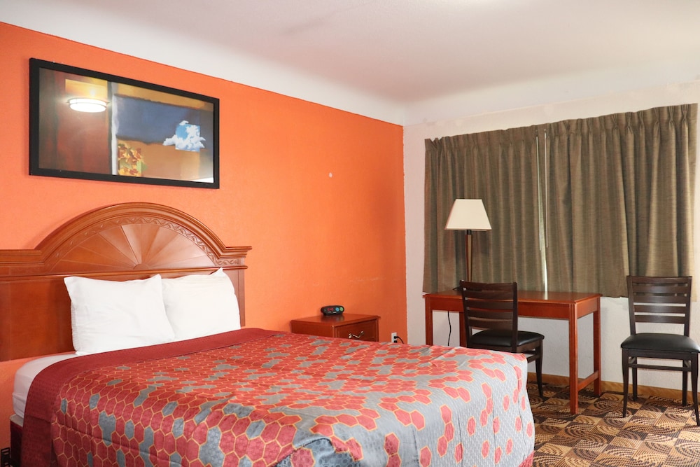 Room, 1 Queen Bed photo 2