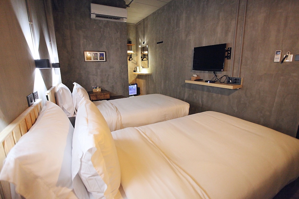 Deluxe Twin Room photo 2