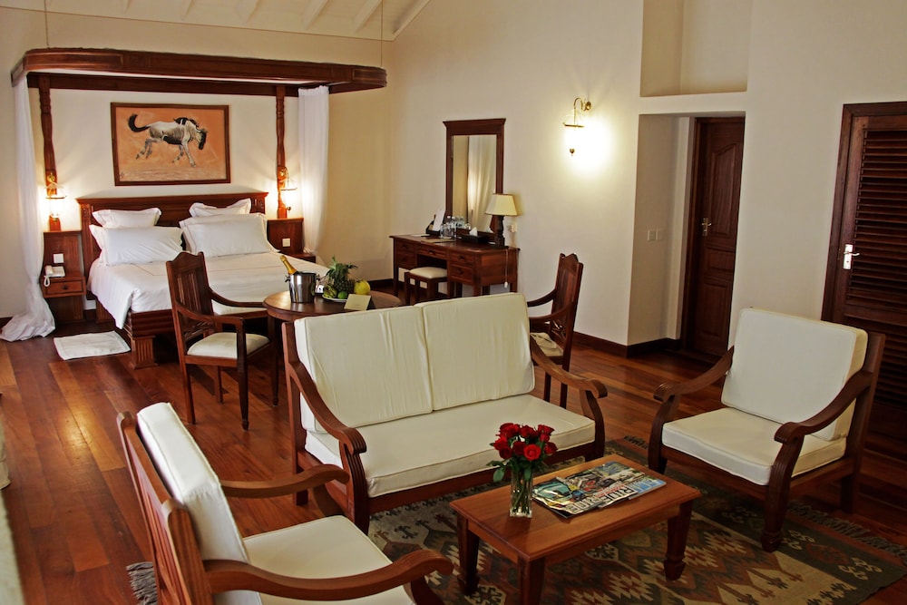 Deluxe Suite - Photo 1