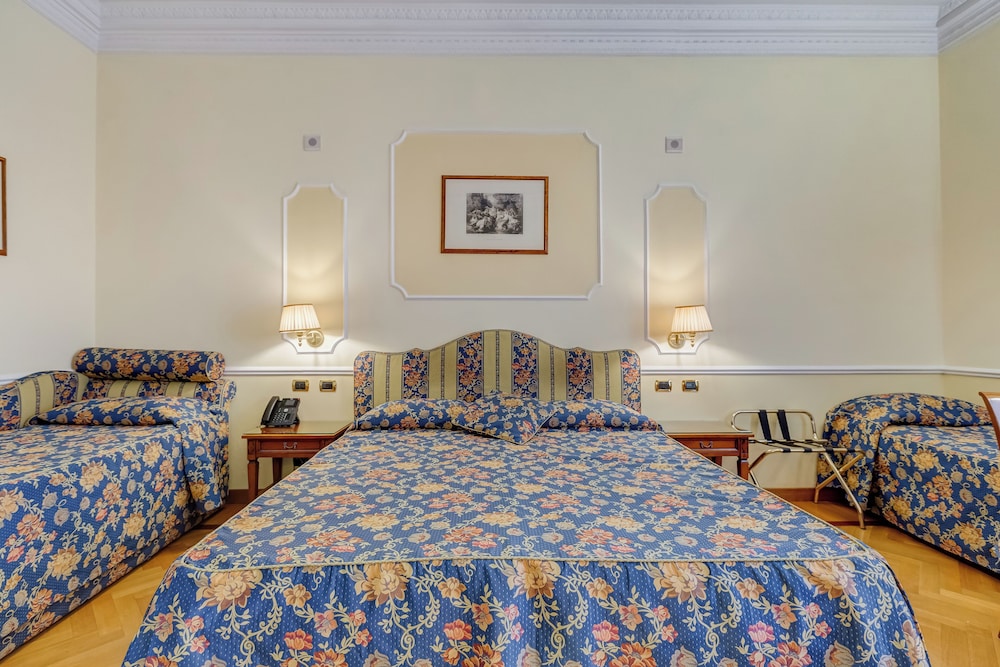 Superior Quadruple Room photo 3