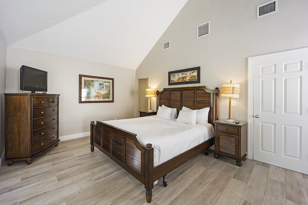 Villa photo 2