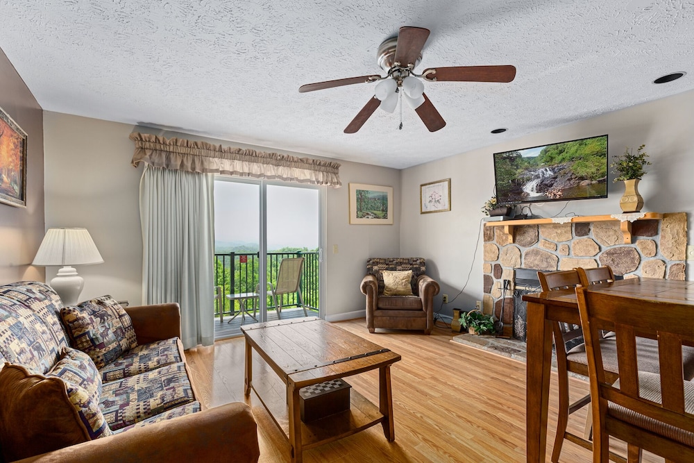 Condo, Multiple Beds, Pool Access, Mountain View (#E108 - No Pets) photo 1