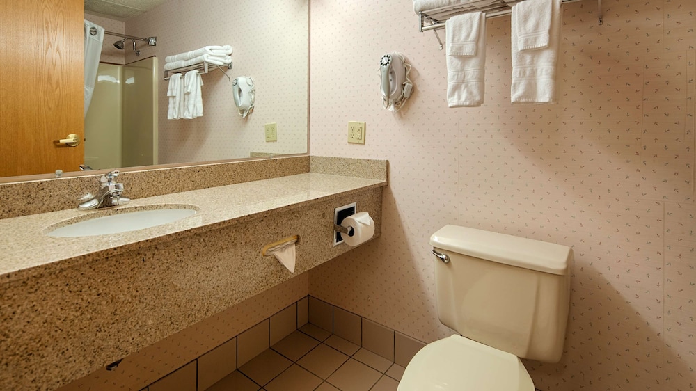 Standard Room, 2 Queen Beds, Accessible, Refrigerator & Microwave - Photo 4