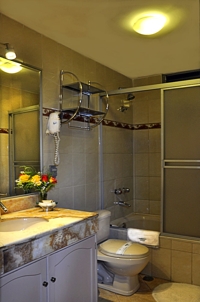 Double Room - Photo 18