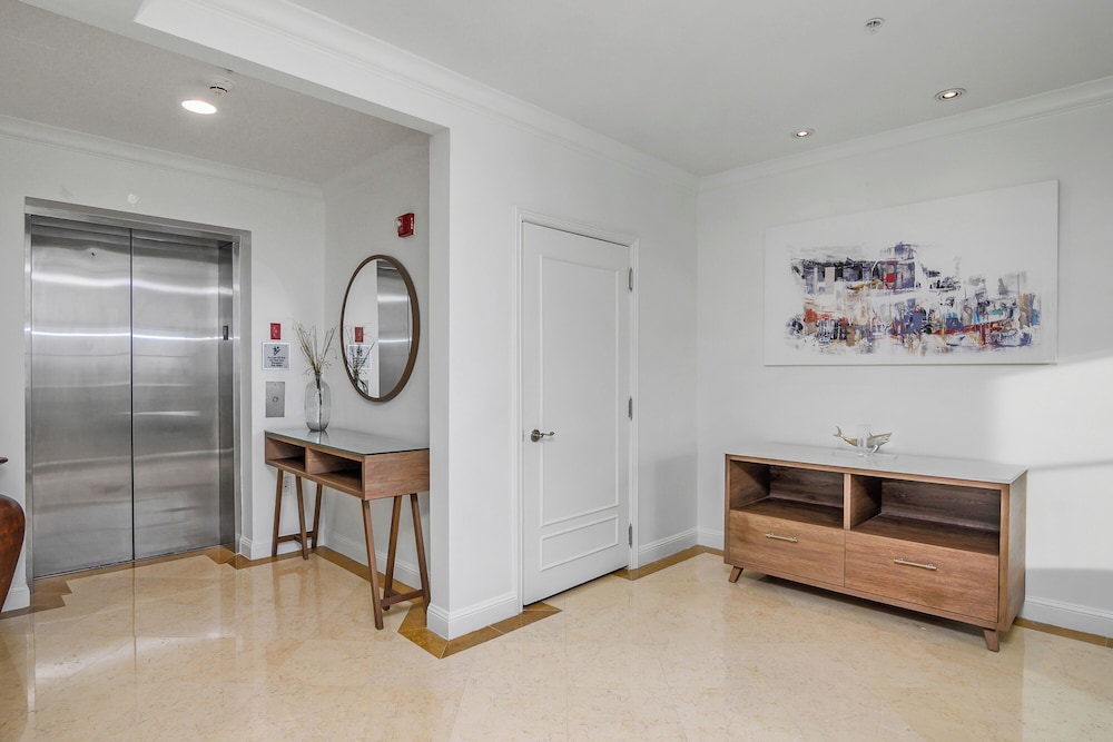 Penthouse, Multiple Beds - Photo 10