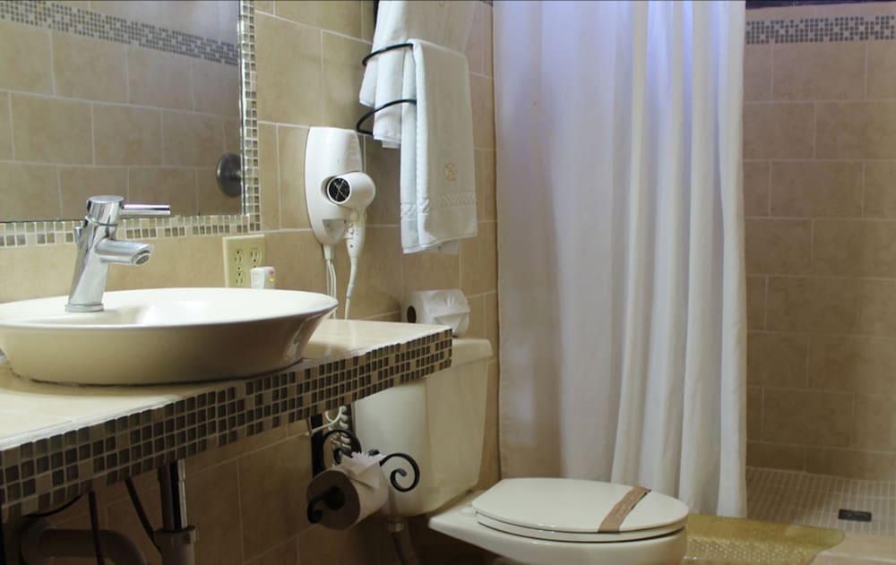 Executive Double Room, Multiple Beds, Non Smoking photo 2