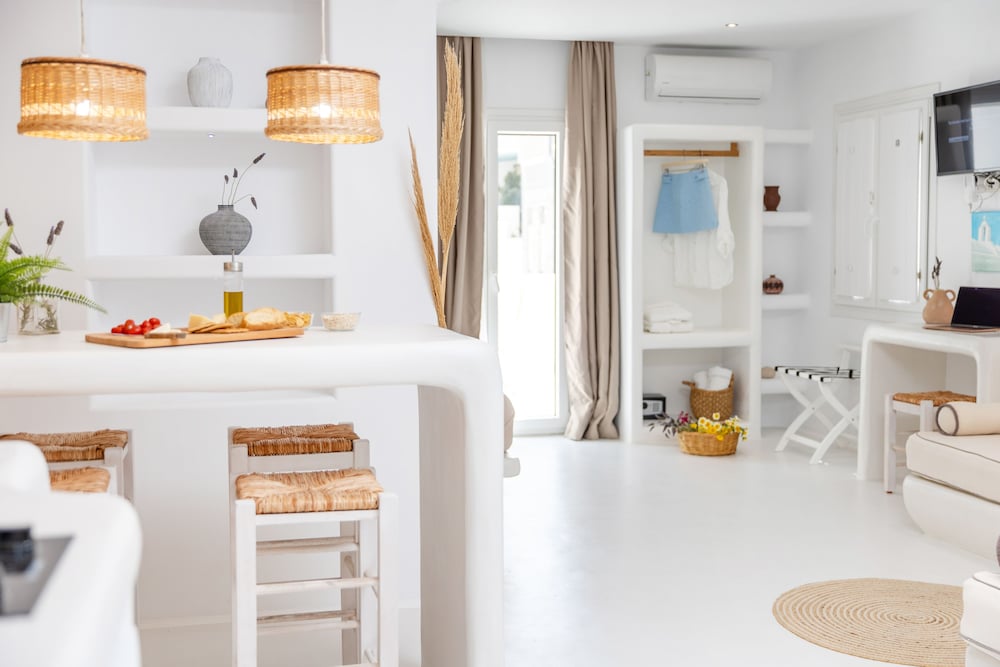 Premium Studio Suite (Outopia)