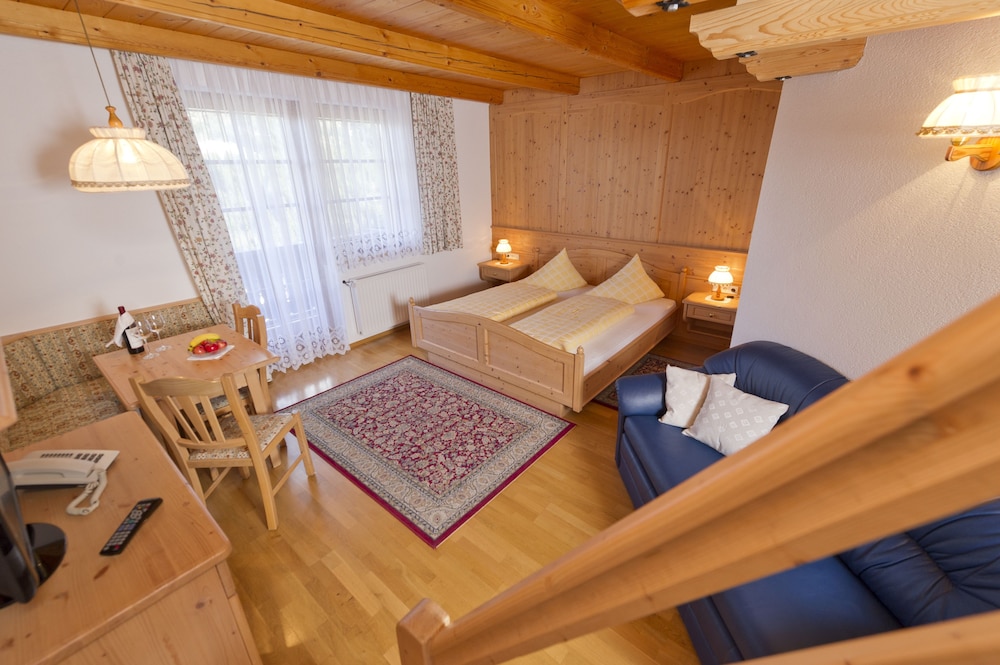 Family Room, Balcony photo 1