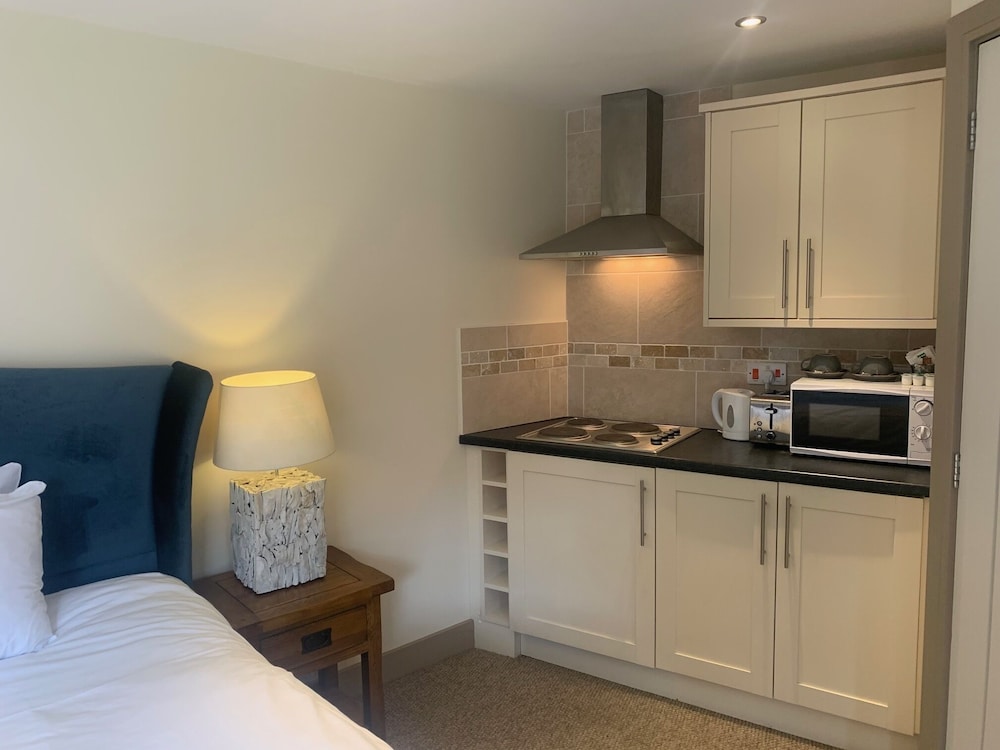 Double Room, Ensuite, Ground Floor (wet room) photo 3