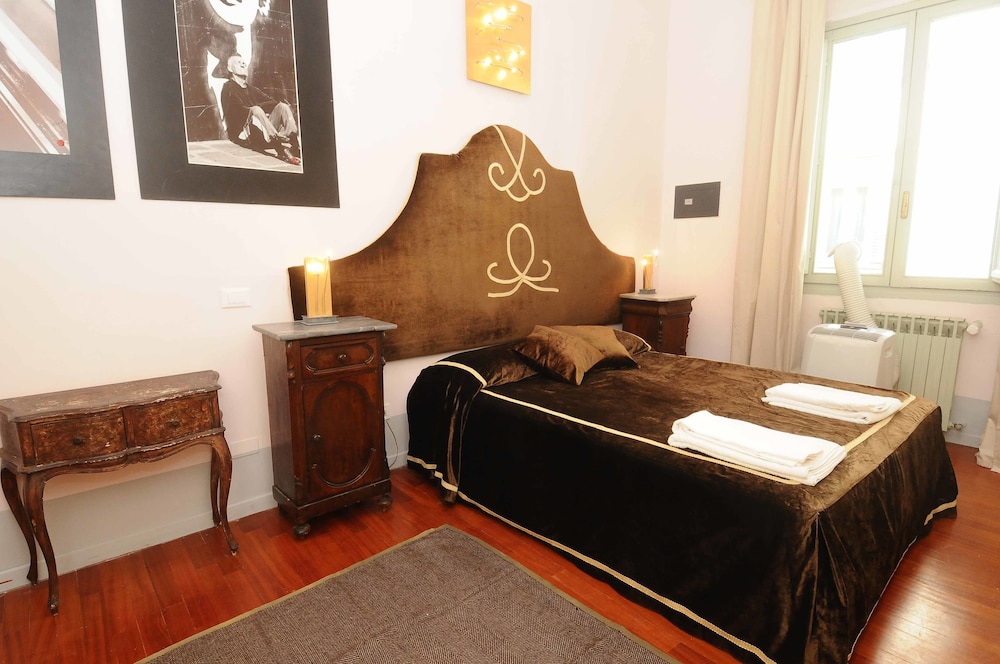 Apartment, 2 Bedrooms, Kitchenette (Large - via Borgognissanti 33)
