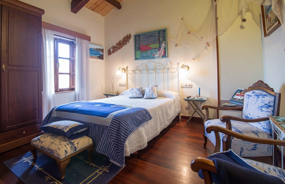 Habitación Doble Estándar o con Dos Camas Individuales.