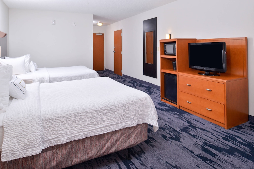 Room, 2 Queen Beds - Photo 2