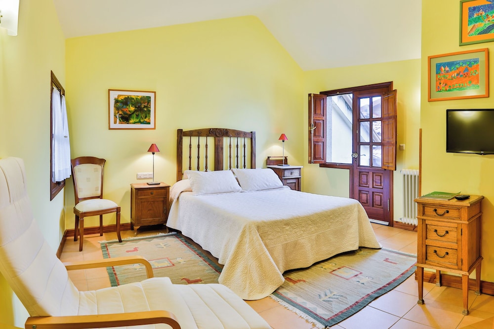 Classic Double Room, Terrace, Garden View