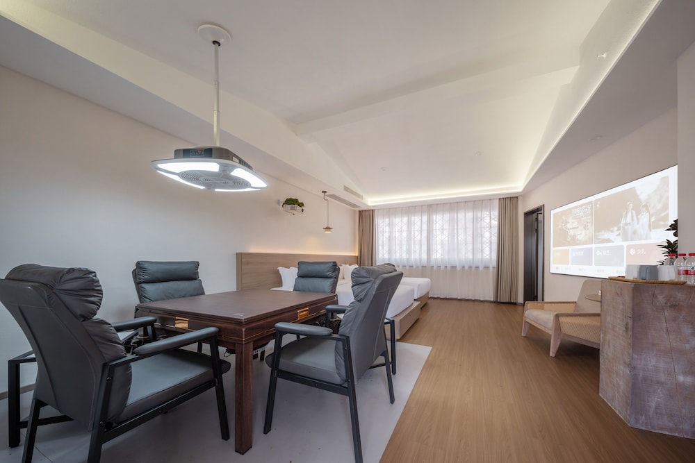 Signature Double Room, Courtyard View photo 2