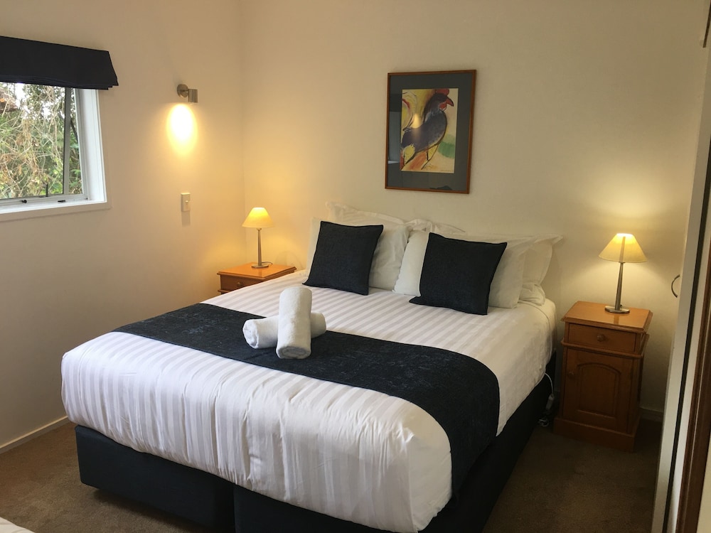 Family Apartment, 2 Bedrooms, Kitchenette, Courtyard Area