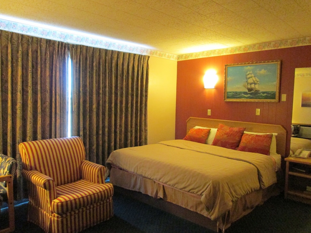 One king bed photo 3