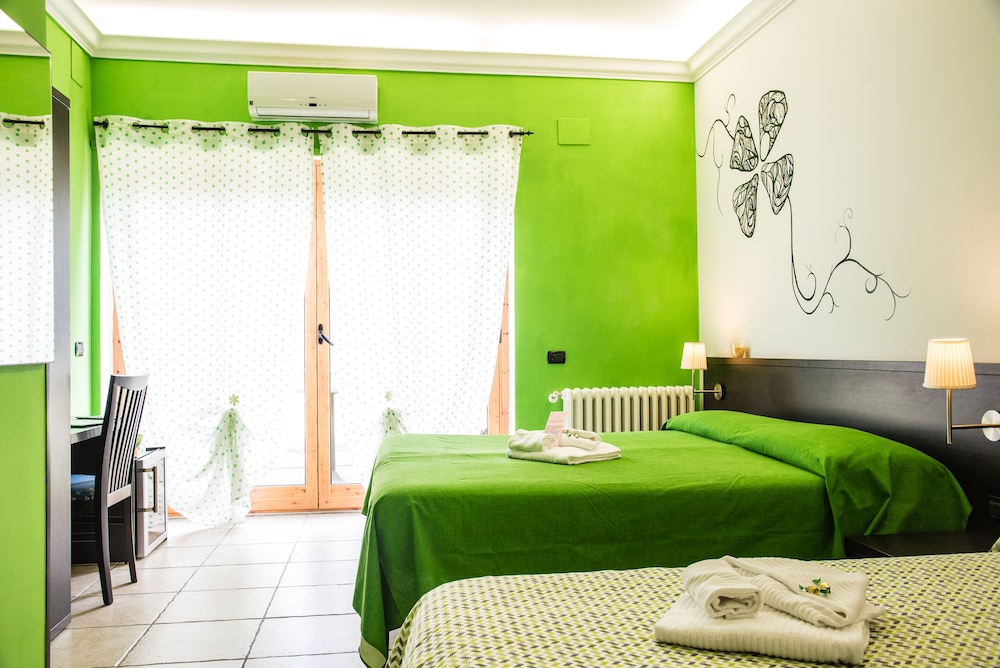 Quadruple Room, Terrace photo 1