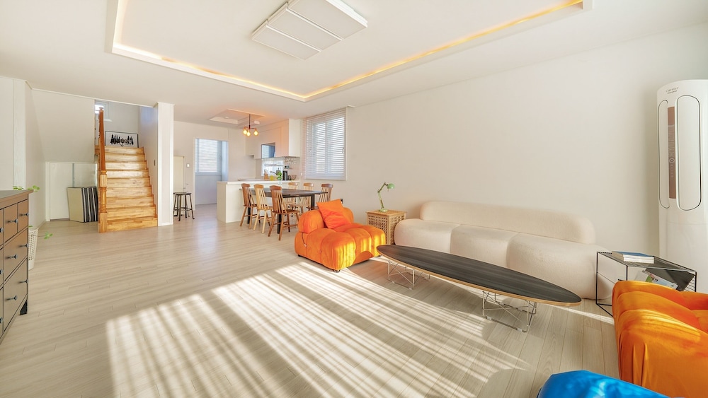 Basic Room, 3 Bedrooms (Sky Room)