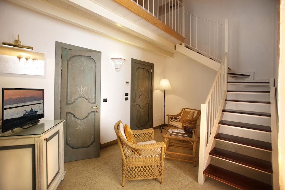 Superior Room - Photo 9