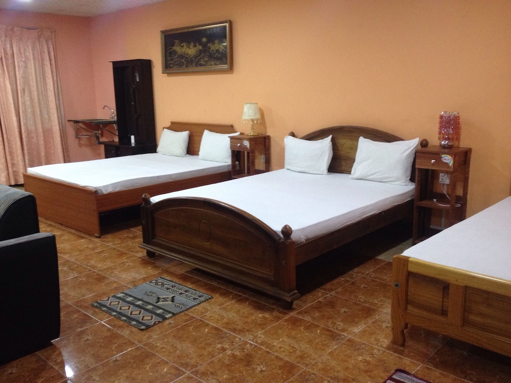 Deluxe Family Room photo 1