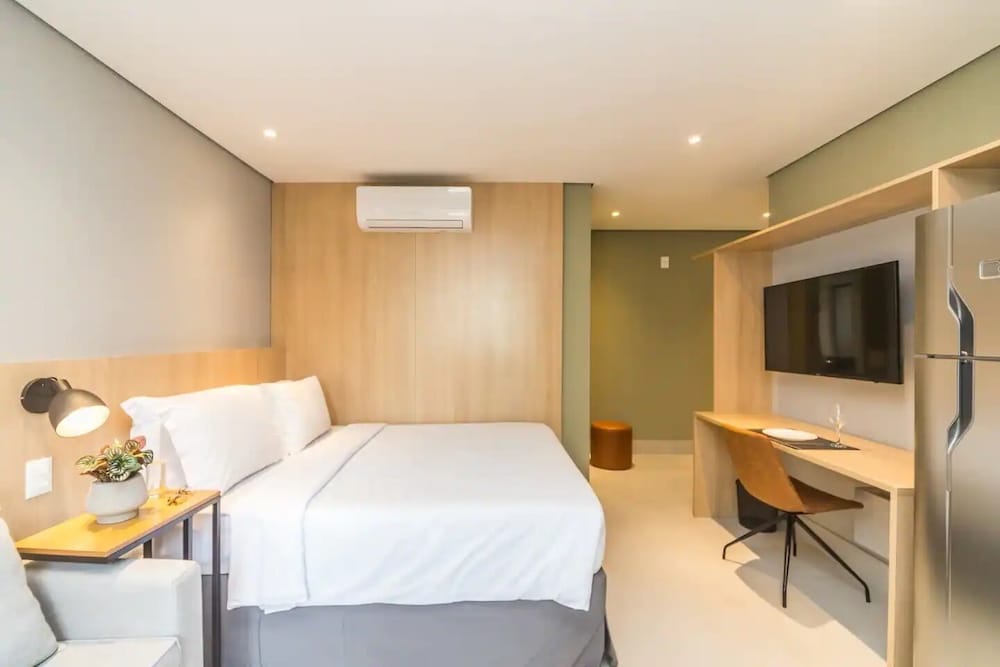 Deluxe Studio Suite - Photo 3
