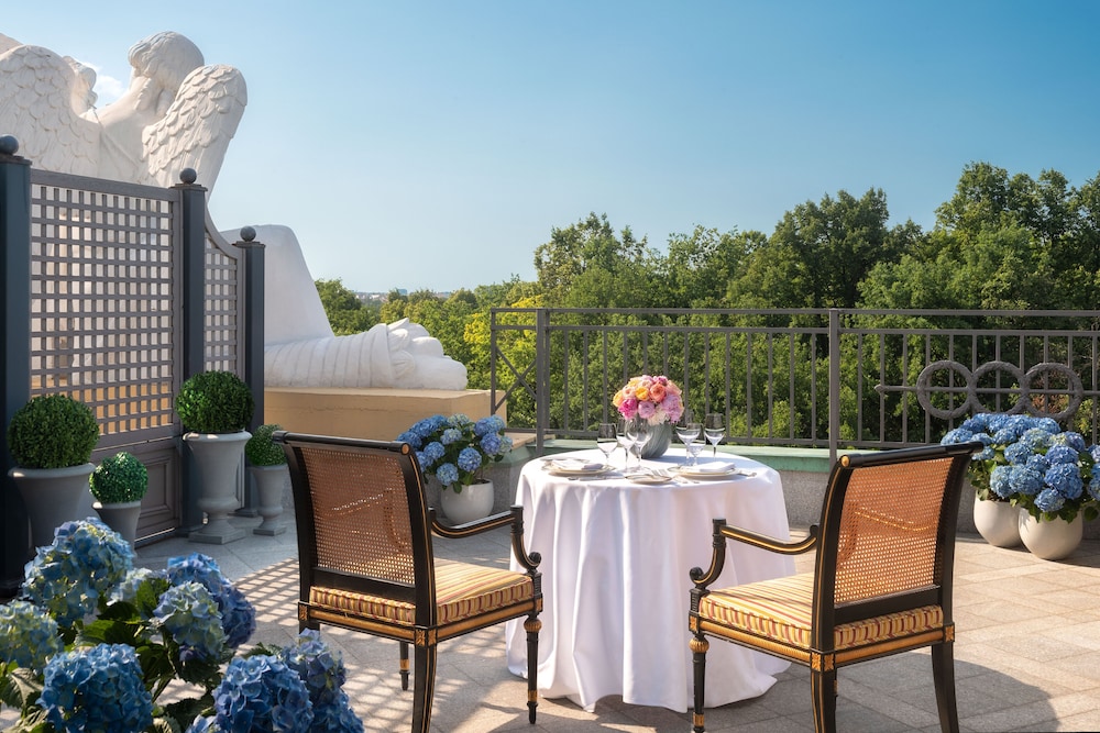 Terrace Park View Room