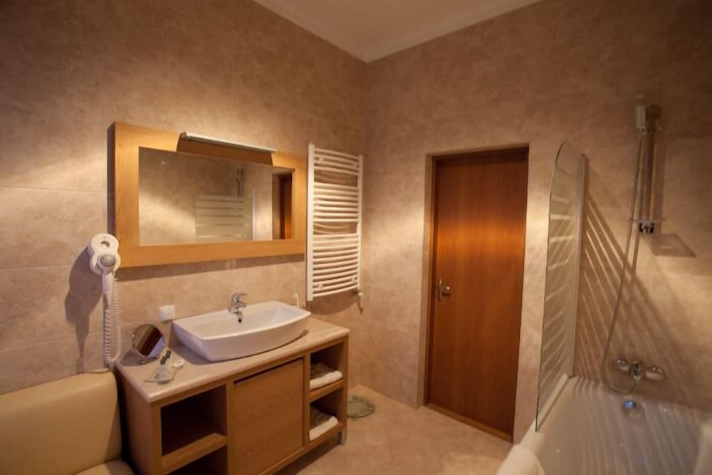 Family Double or Twin Room photo 3