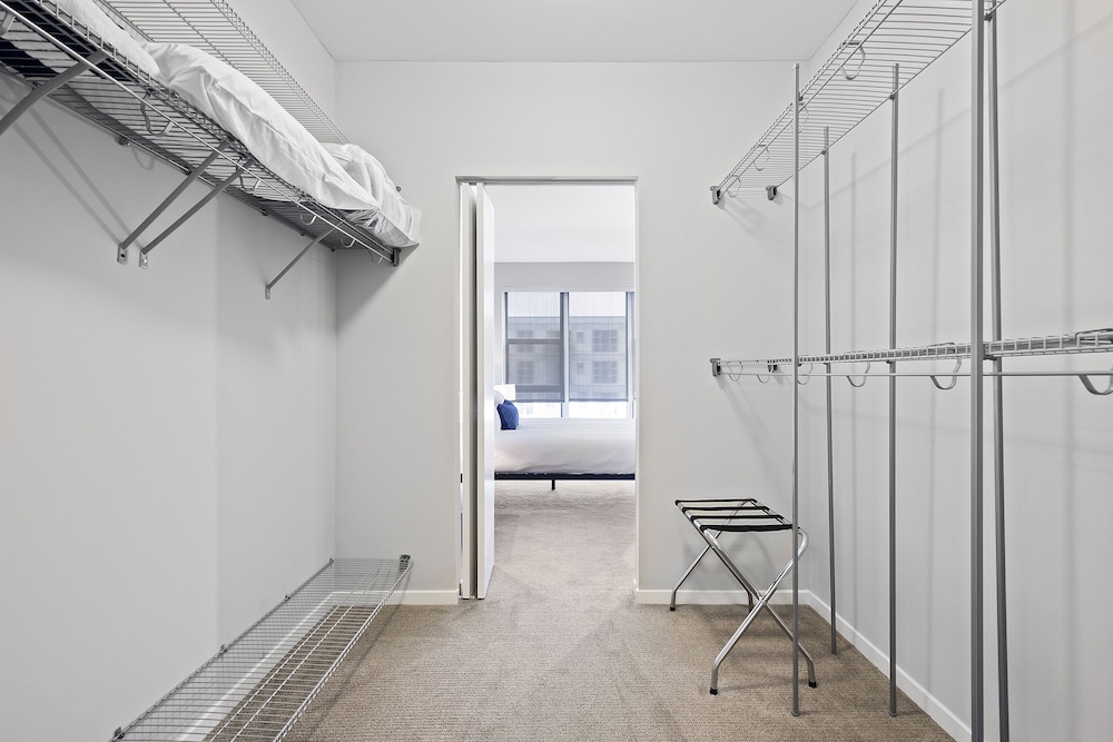 Signature Apartment, 2 Bedrooms, Non Smoking, Pool Access (Self Check-in with Virtual Front Desk) photo 3