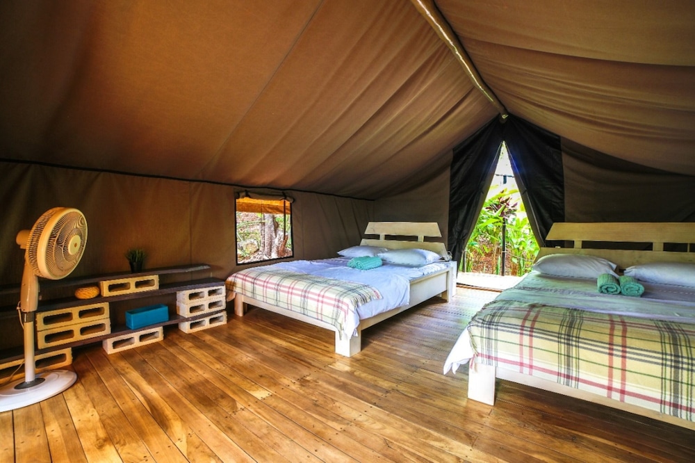 Deluxe Vierbettzimmer, Barrierefrei, eigenes Badezimmer