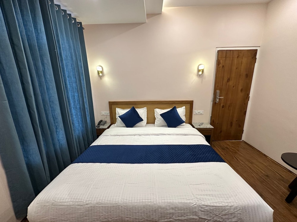 Deluxe Room, City View
