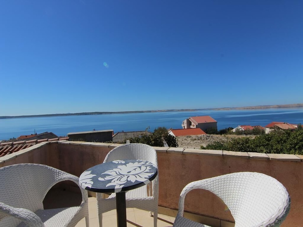 Family Apartment, 1 Bedroom, Balcony, Sea View photo 3
