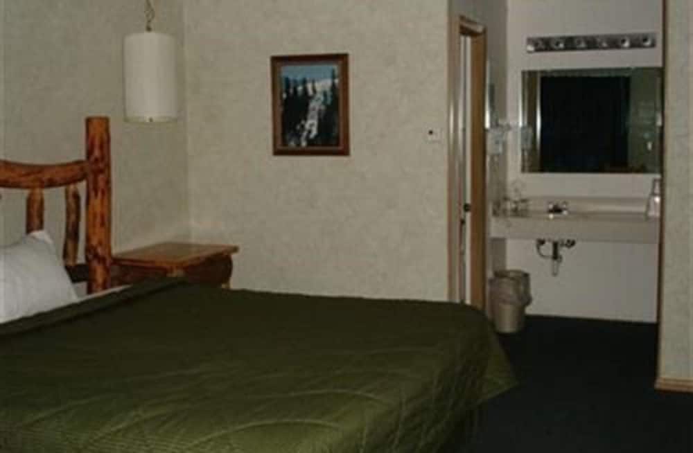 Log Room, 1 King Bed, Ground Floor
