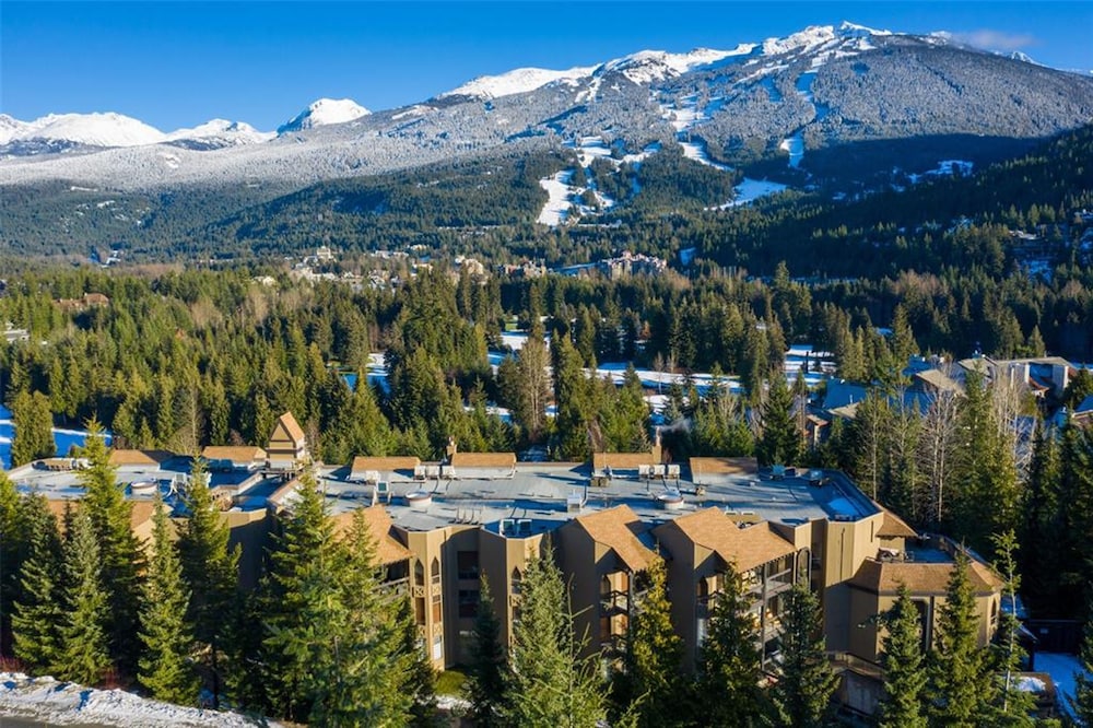 Ironwoods by Whistler Blackcomb Vacation Rentals, Photo 3