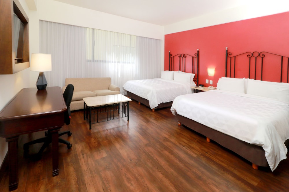 Suite, 2 Queen Beds (Juarez Ave View) - Photo 7