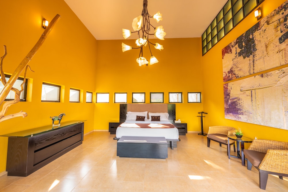 Family Villa, 4 Bedrooms, River View, Lakeside photo 1