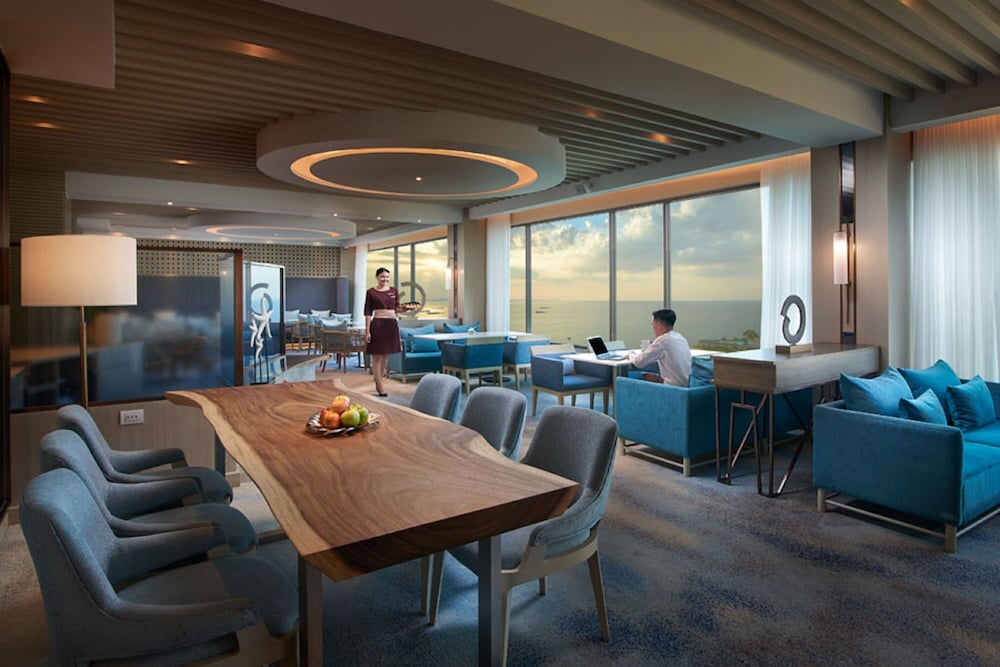Executive Room (Club Twin) - Photo 2