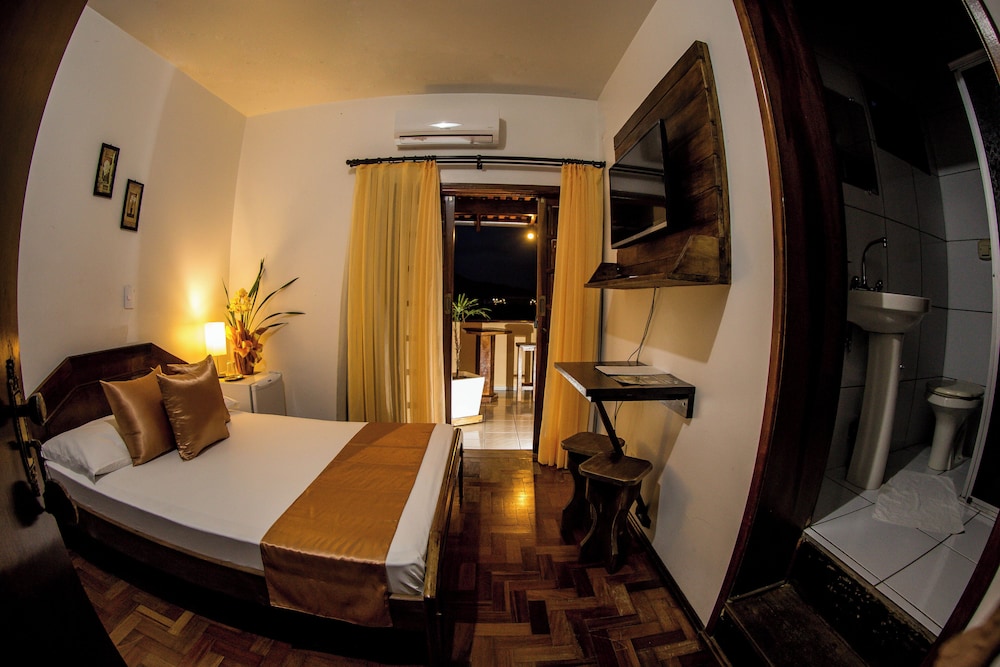 Economy Suite, 1 Double Bed, Private Bathroom, Courtyard View