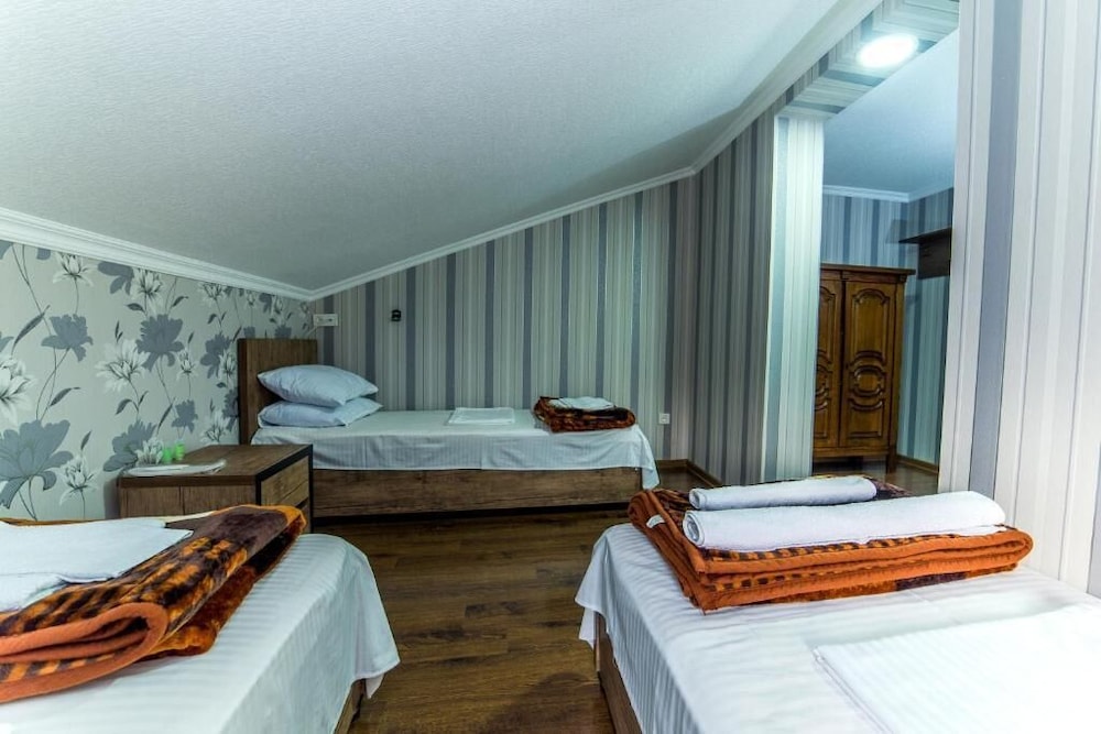 Standard Triple Room photo 2