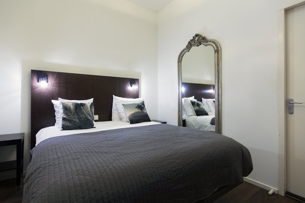 Double Room, 1 Double Bed, Private Bathroom (small) photo 1